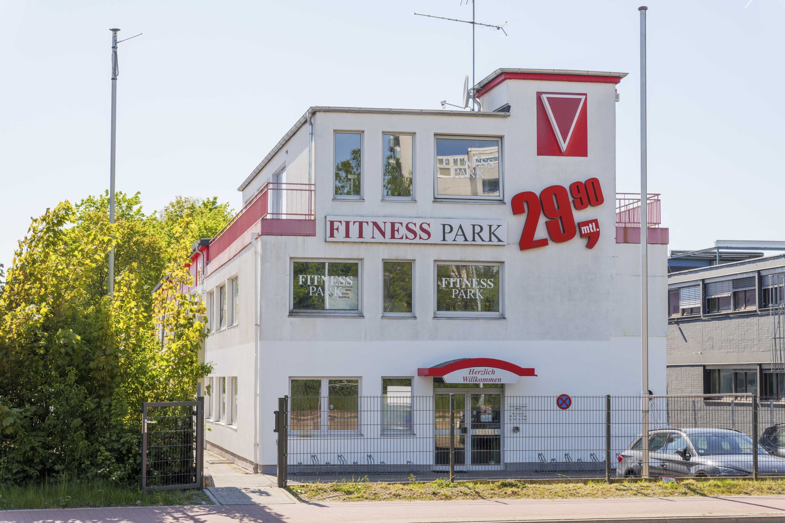 Fitness Park Hemmingen – Außenansicht & Eingang